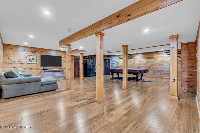 6 Forest Park Court, Holmdel, NJ 07733