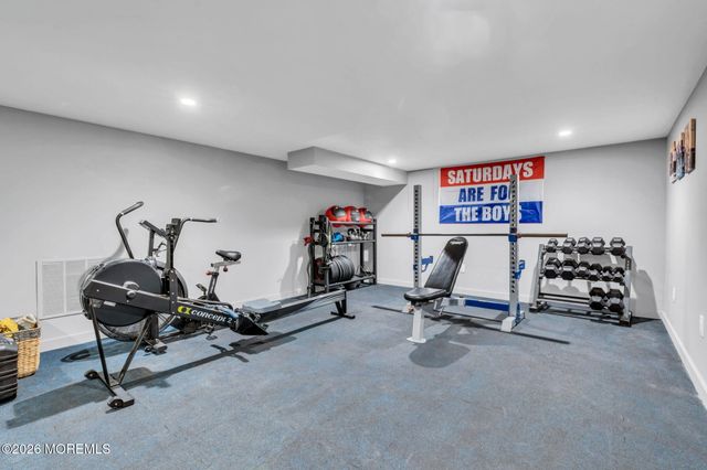 6 Forest Park Court, Holmdel, NJ 07733