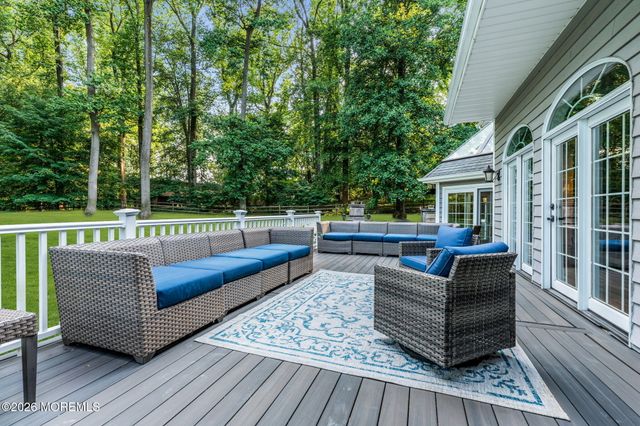 6 Forest Park Court, Holmdel, NJ 07733