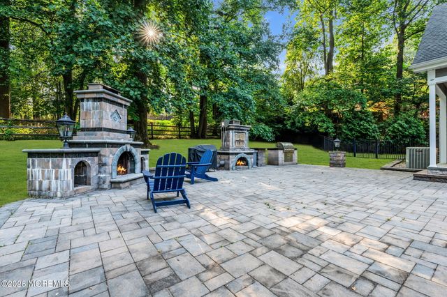 6 Forest Park Court, Holmdel, NJ 07733