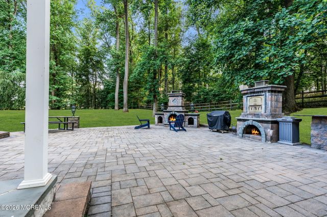6 Forest Park Court, Holmdel, NJ 07733