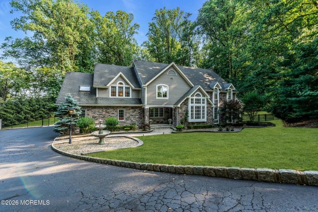 6 Forest Park Court, Holmdel, NJ 07733
