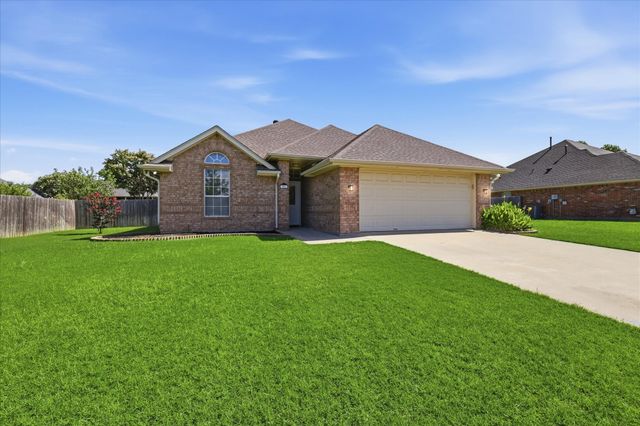 206 Mourning Dove Lane, Krum, TX 76249