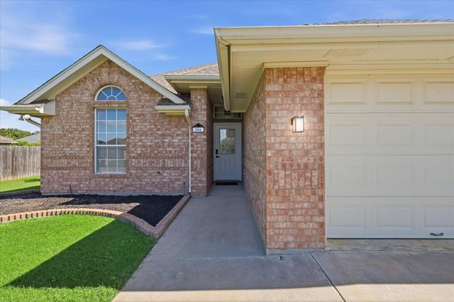 206 Mourning Dove Lane, Krum, TX 76249