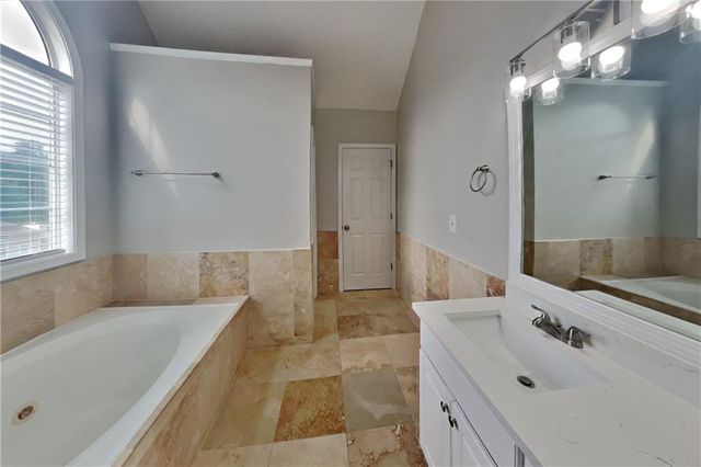 2882 Manor Glen Lane, Suwanee, GA 30024