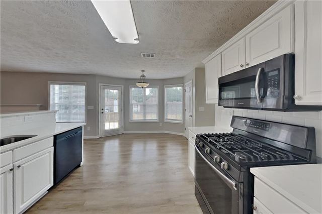 2882 Manor Glen Lane, Suwanee, GA 30024