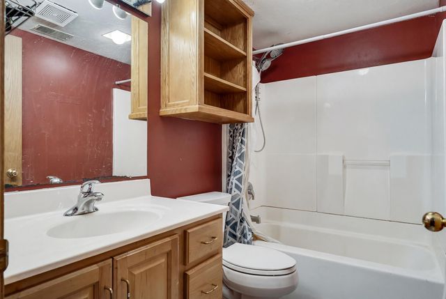 114 Fireside Court, La Crescent, MN 55947