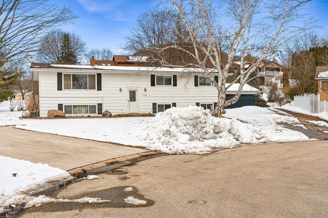 114 Fireside Court, La Crescent, MN 55947