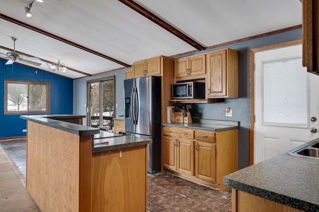 114 Fireside Court, La Crescent, MN 55947