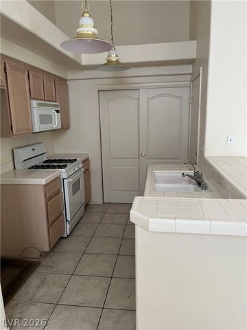 5986 Greenery View Lane, Las Vegas, NV 89118