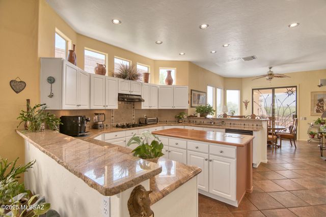 4365 S Royal Lytham Court, Green Valley, AZ 85622