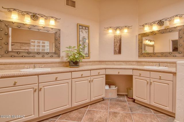 4365 S Royal Lytham Court, Green Valley, AZ 85622