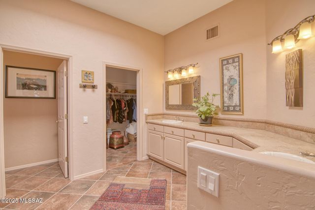 4365 S Royal Lytham Court, Green Valley, AZ 85622