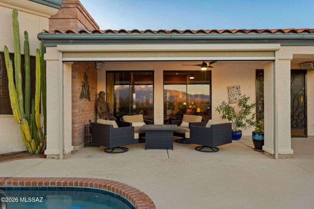 4365 S Royal Lytham Court, Green Valley, AZ 85622