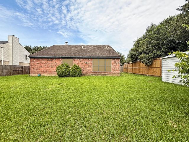 2708 Glendale Drive, Pearland, TX 77584