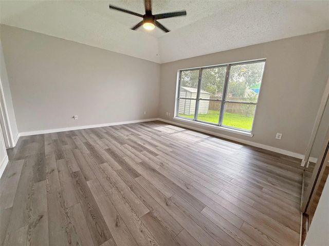 2708 Glendale Drive, Pearland, TX 77584