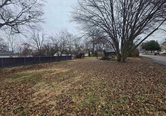1862 Marshall Avenue, Evansville, IN 47714