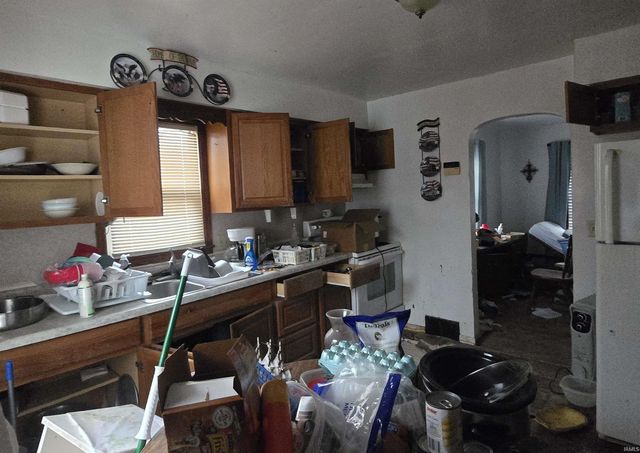 1862 Marshall Avenue, Evansville, IN 47714