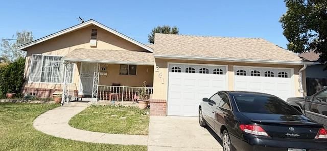 241 Martha St, Manteca, CA 95337