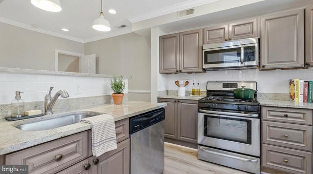 1264 PENN ST NE, Washington, DC 20002