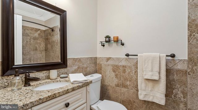 1264 PENN ST NE, Washington, DC 20002