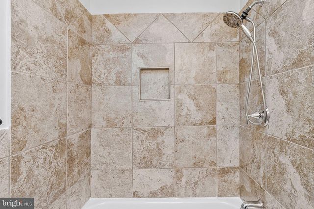 1264 PENN ST NE, Washington, DC 20002