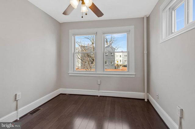 1264 PENN ST NE, Washington, DC 20002