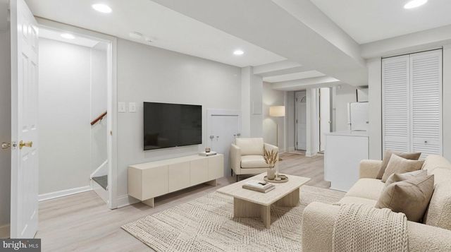 1264 PENN ST NE, Washington, DC 20002