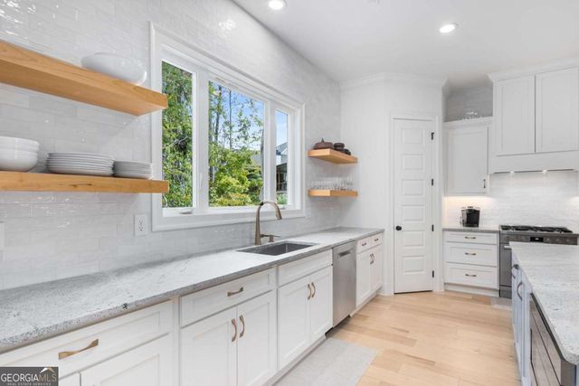 7150 Bluebird Cove, Gainesville, GA 30506