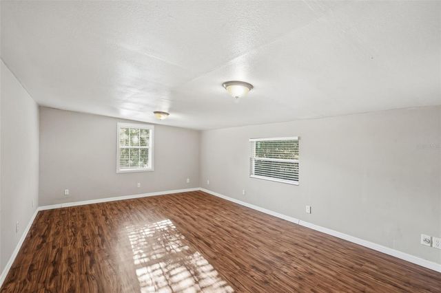 303 JOSEPHINE AVENUE, Fruitland Park, FL 34731