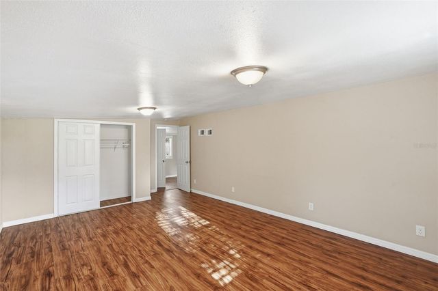 303 JOSEPHINE AVENUE, Fruitland Park, FL 34731
