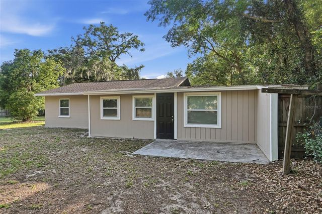 303 JOSEPHINE AVENUE, Fruitland Park, FL 34731