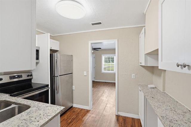 303 JOSEPHINE AVENUE, Fruitland Park, FL 34731