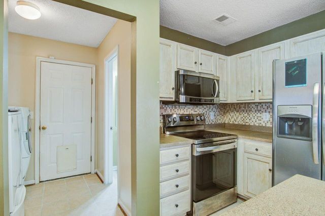 181 Two Pond Loop, Ladson, SC 29456