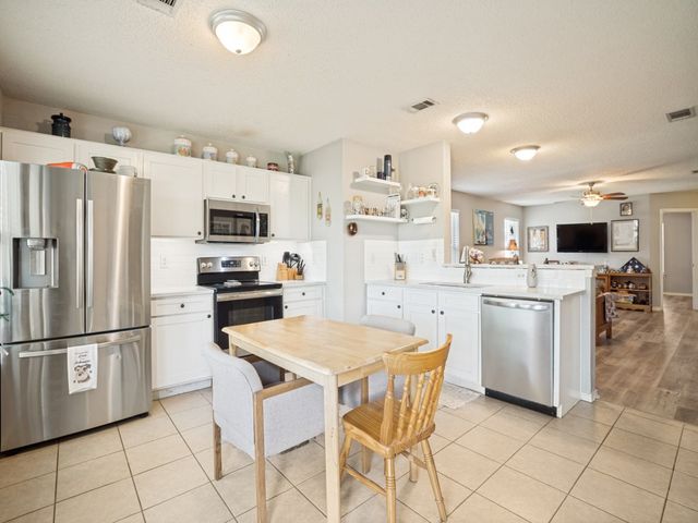 1036 Summit Drive, Justin, TX 76247