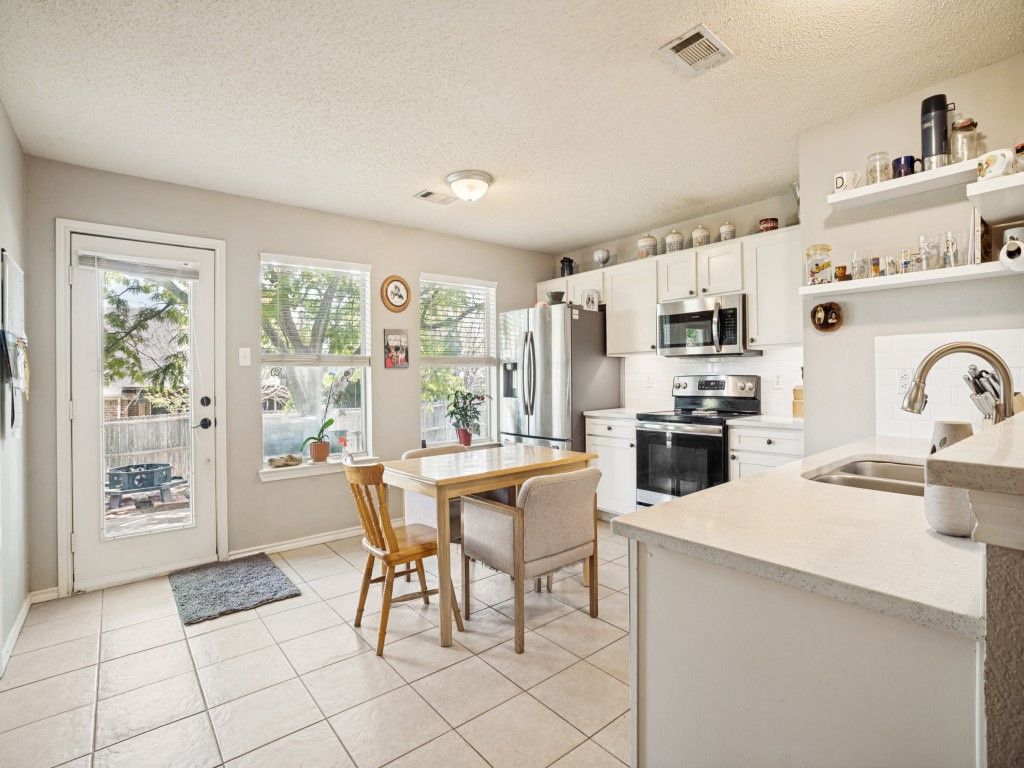 1036 Summit Drive, Justin, TX 76247