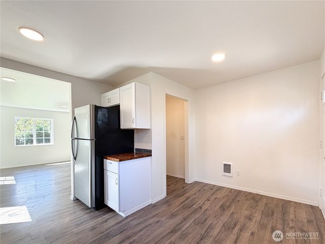 22024 Military Rd S, Seatac, WA 98198