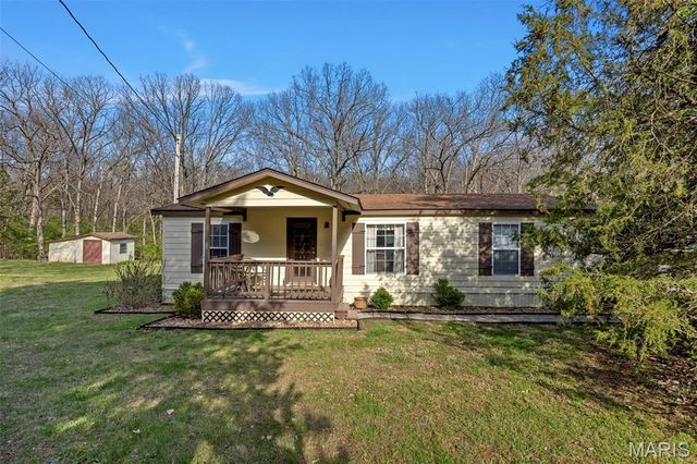 290 Chapman Farm Road, Winfield, MO 63389