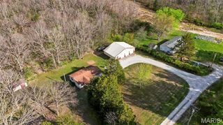 290 Chapman Farm Road, Winfield, MO 63389