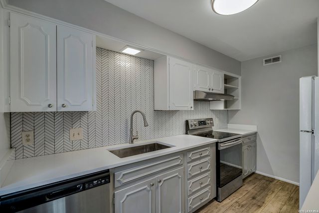 168 Barilla Pl Apt 102, San Antonio, TX 78209