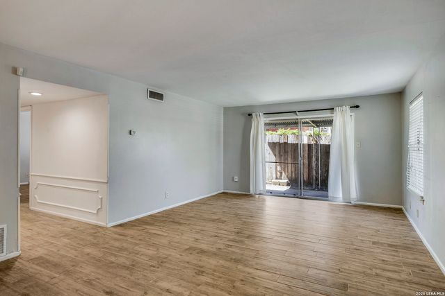 168 Barilla Pl Apt 102, San Antonio, TX 78209