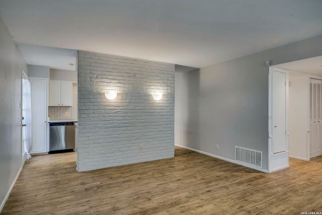 168 Barilla Pl Apt 102, San Antonio, TX 78209