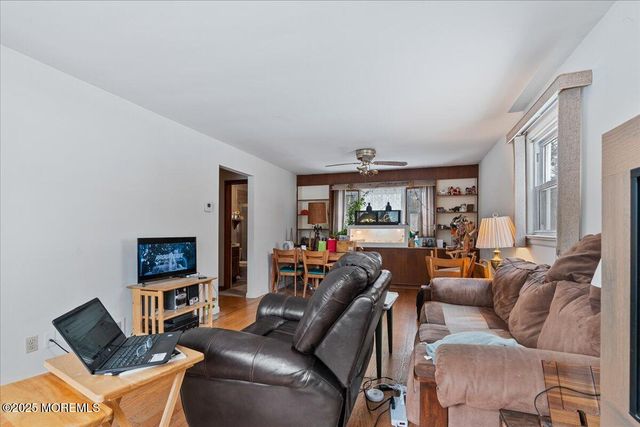 201 Dixon Avenue, Dumont, NJ 07628
