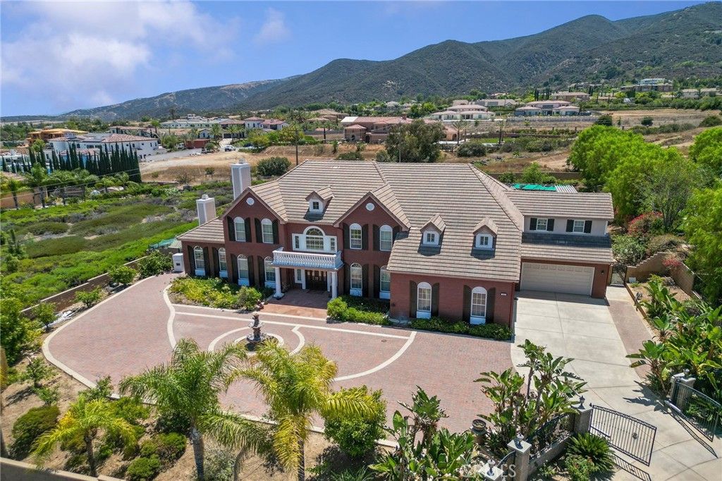 1150 Sandra, Corona, CA 92881 — exterior