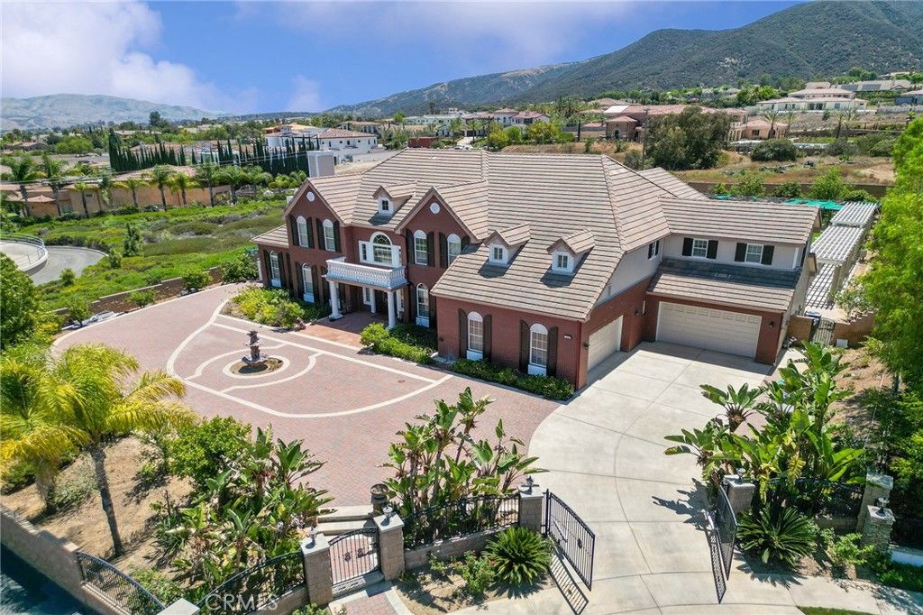 1150 Sandra, Corona, CA 92881 — photo 2