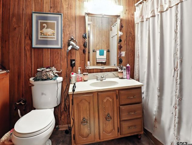 402 Watson Rd, Longview, TX 75604