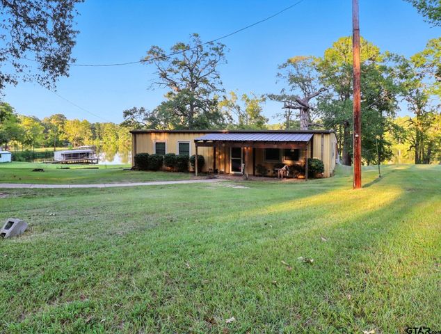 402 Watson Rd, Longview, TX 75604