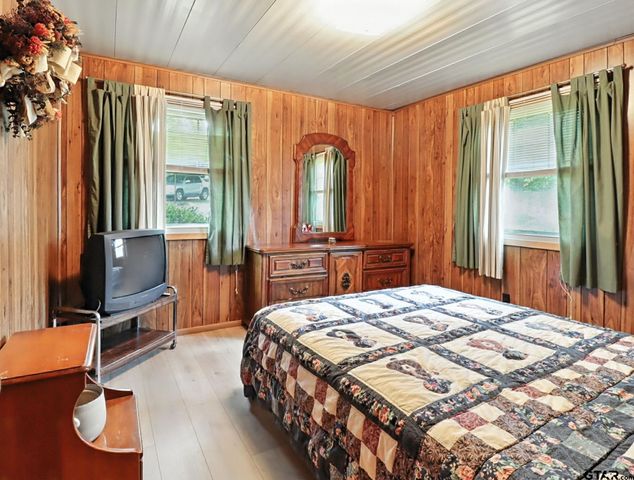 402 Watson Rd, Longview, TX 75604