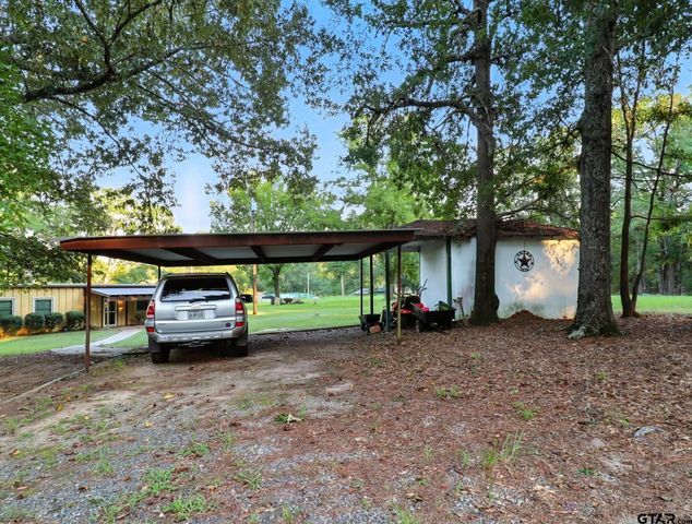 402 Watson Rd, Longview, TX 75604