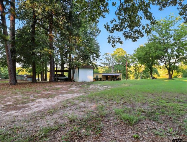 402 Watson Rd, Longview, TX 75604